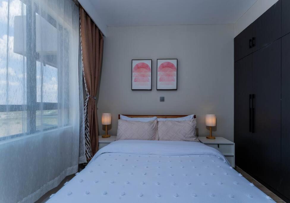 Apartment Kapri 2br W Pool Gym Near Jkia Sgr