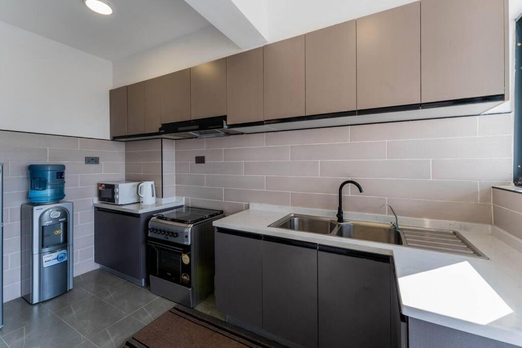 Kapri 2br W Pool Gym Near Jkia Sgr Apartment *